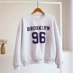 [잇수다] 븐클린 양기모 뽀글이 레터링 루즈핏 맨투맨