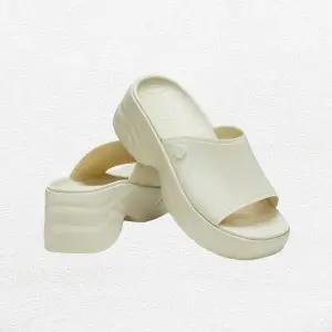 [크록스]여성 스카이라인 슬라이드 / 키높이 통굽 플랫폼 슬리퍼 사무실 실내화 208182-2Y2