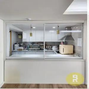 47번 초슬림2짝중문 화이트 투명강화유리