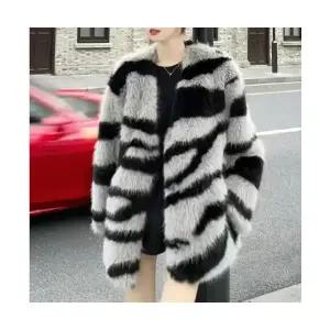 여성 테일러드 자켓 가을 겨울 스트라이프 에코폭스 퍼 라이크 코트 도톰 하프 상의 MODU4