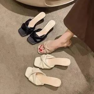 끈샌들 플랫 패션샌들 가을신상 슬리퍼 스트랩 샌들 (WFJPU3B)