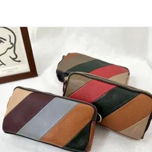 가방 미니백 랜덤발송 배색 파우치 소가죽 백팩 여성 크로스백 SHG 비비드