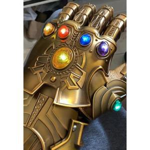 금속으로 만든 슈퍼히어로 타노스 인피니티 건틀렛 장갑 LED 라이트 포함 1:1 스케일 착용 가능한 풀 메탈