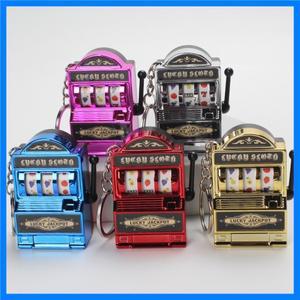 과일 슬롯 머신 키 체인 행운의 부적 잭팟 키 체인 미니 카지노 펜던트 가방 매력 어린이 성인을위한 참신