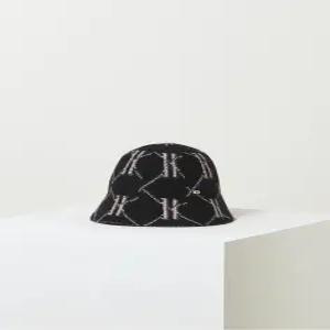 헤지스 핸드백 HIHE5F801N2 HARIATO 네이비 울혼방 버킷햇 HIHE5F80122442661792093014