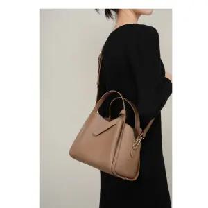 솔저스2 여자 크로스백 가방 장바구니 엄마에게 선물하기 위트있는 크로스 소가죽 물통가죽백 진 핸드백 슬