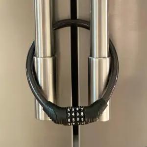 및 어반 어거스트 냉장고 잠금장치 프렌치 도어 냉장고용 4자리 코드 다용도 캐비닛(1개)