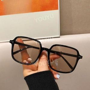 놀면뭐하니 204회 유재석 선글라스 프레임 빅 셀럽 썬글라스 남자 트랜디 티