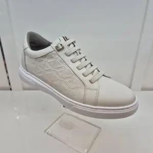 HC11 소가죽 남성화 4CM 몰드창 스니커즈  Y5E1U5M1339