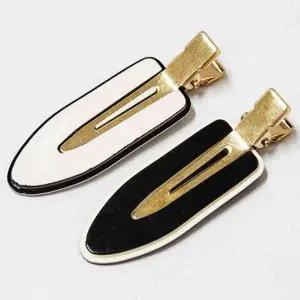 [하프클럽/셀러허브_여성트랜드패션]포인트핀 화살표 집게 블랙 머리핀