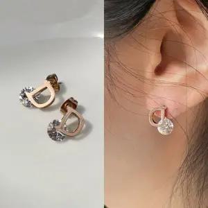 귀걸이 데일리 심플 써지컬 D큐빅 여성 인기 (WFJ5ADN)