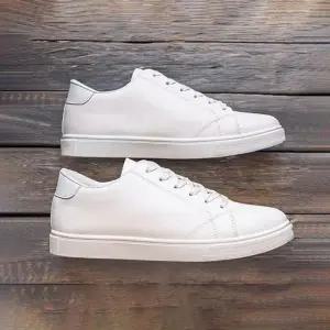 스니커즈 단화 데일리 무지 운동화 캐주얼 기본 2컬러 남자