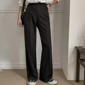 [2단기장/완벽비율] 쫀득 옆지퍼 부츠컷 밴딩 슬랙스