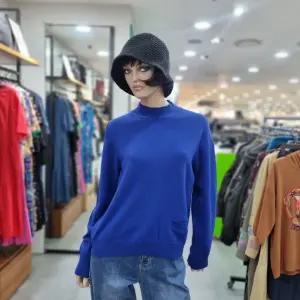 베네통/애플아울렛/모 혼방 반넥 니트/BAKP57461