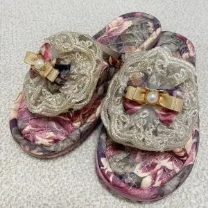 소음방지 봉쥬르 퍼플 거실화 꽃 쿠션 실내화 (WFJQYT4)