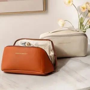 분무청결기 위생 캠핑 여성 이동식 포터블비데 편리한 (WFJ74Z2)