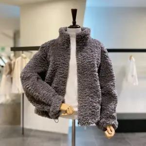 [대구백화점] [러브앤쇼]하이넥 부클 무스탕 점퍼(GCFLGJP031)