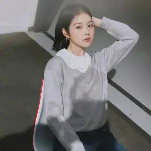 [케네스레이디][BYLYNN]카이 프릴 레이어드 니트 EKPOPJ0200