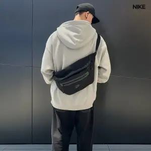 나이키 테크 힙팩 프리미엄 힙색 웨이스트백 슬링백 여행 도난방지 가방 DN2556-010