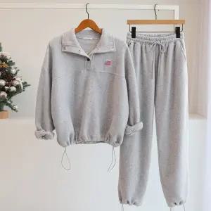 [잇수다] 캐소건 성조기 플리스 아노락 맨투맨 + 밴딩 팬츠 트레이닝 세트