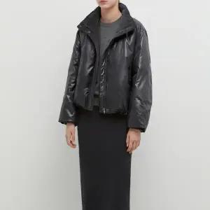 갤러리아 [SHES MISS]덕다운하이넥글로시점퍼