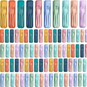 크리스마스 운영을 위한 케이스 밀짚 식기가 포함된 재사용 가능한 식기 세트 벌크 템 자선 단체 집 신발