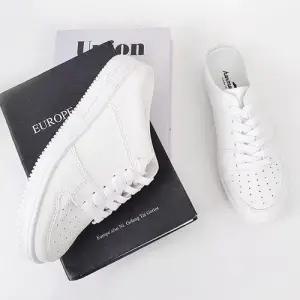 데일리 운동화 남녀공용 인기 스니커즈 블로퍼 뮬슈즈 WA44D5E