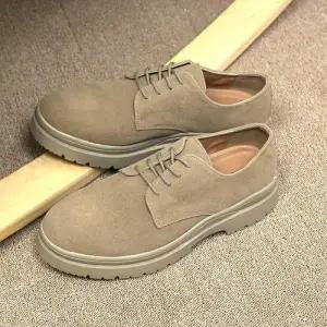 스프리트 원단 심플 모던 디자인 미끄럼방지 보트슈즈 WE6CDBF