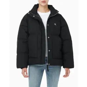 [롯데백화점]캘빈클라인 (47D577G)여성 숏 렝스 스탠드 카라 푸퍼