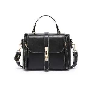 러브리 크로스백 20대 여성 직장인 핸드백 파티룩