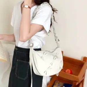 여성숄더백 곱창끈 크로스백 여성핸드백 여성크로스백 아이보리 (WFK9AIY)