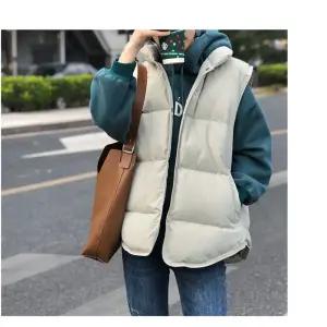 블랙팬서 여성조끼 패딩 조끼 겨울 도톰 민소매 아우터 하이넥 워머 OPH4