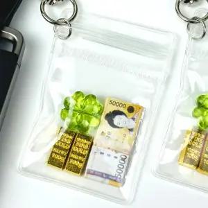 럭키 행운 추천 네잎크로버 골드바 프리미엄 부자되세요 돈다발 키링 황금