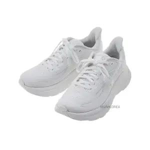 [호카] SS25 여성 클리프톤 10 스니커즈 1162031 WWH