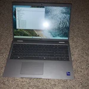 Dell LATITUDE 노트북 [세금포함] [정품] 5550 Intel 13 Gen i7-1365U 1TB 16 GB RAM Win 11 Pro 사무용 가