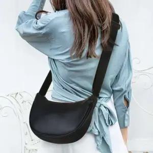 남성 패션잡화 학생 여성가방 슬링백