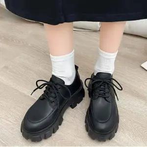 단화 유광 여자 키높이 플랫폼 로퍼 끈있는 통굽 여성로퍼 플랫로퍼 캐주얼로퍼 패션로퍼 정장구두