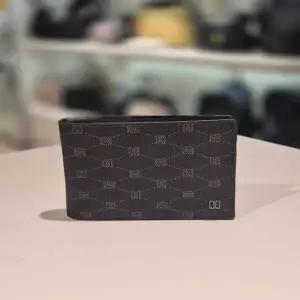 [닥스] DBWA6E757 브라운 엠블 DD패턴 PVC 반지갑 닥스핸드백 닥스가방 DBWA6E757W3