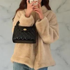 [다잇템] 여성 들러리 쁘띠 누빔 패션 핸들 가죽백 사슬 크로스백