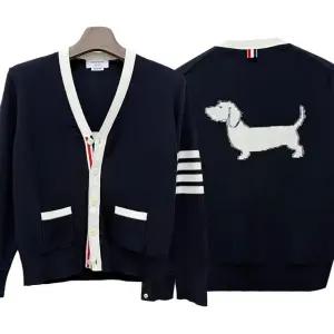 25SS 사선 완장 4 바 릴렉스 핏 헥터 가디건 (MKC582A Y3006 415) [당일]