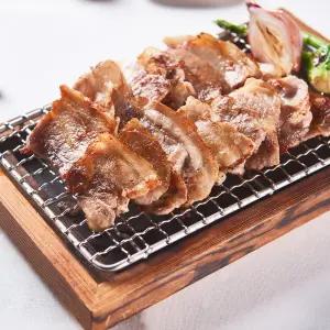 [소비기한 임박] 국내산 추억의 한입 삼겹살 800g, 1개