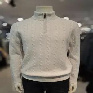 [트레몰로] (주)세정 트레몰로 25FW 캐시미어,울 꽈메기짜임 반집업니트TRHBH5W9281