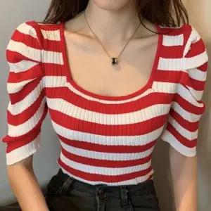 여성 여름 스퀘어넥 퍼프 반팔 니트티 데일리룩 (WFJ5V63)