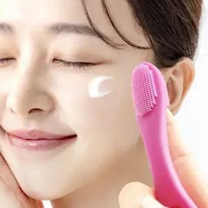 세수피지브러쉬 얼굴 페이스 손가락끼는 곡선형태 각질세안브러쉬 (WFJ6FIM)