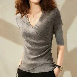상의 인기 여성 7부 반팔 감성 브이넥 니트 티셔츠 그 (KYR-WFGUVMR)