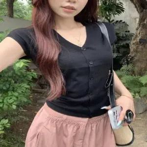 여자 2컬러 데일리 슬림 브이넥 여름 반팔 니트티 (KYR-WFFJS5P)