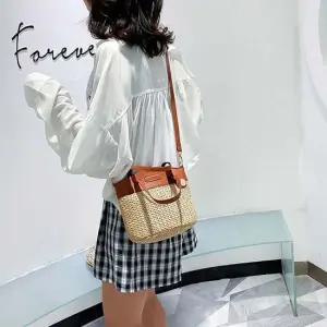 가벼운 심플 데일리 꾸안꾸 단정 여름 여자 크로스백