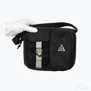나이키 25FW ACG 데이맥스 크로스바디 백 3L HJ8180 010