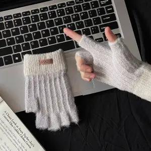 [하프클럽/]귀여운 반장갑 겨울 등산 바이크 자전거 외출 장갑