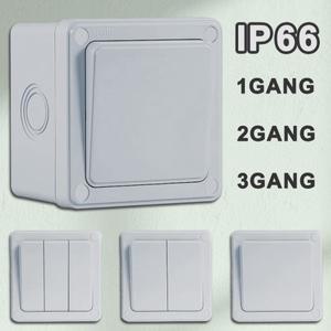 123 갱 푸시 버튼 스위치 16A 전원 ON-OFF 비바람에 견디는 야외 벽 가정용 방수 플라스틱